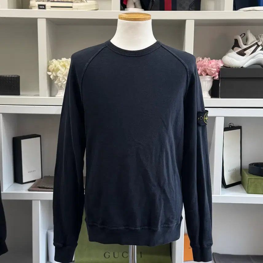 [BUNJANG] Stone Island Black Crewneck Sweatshirt Hoodie Long Sleeve M / [더핸드,M] 스톤아일랜드 블랙 맨투맨 후드 긴팔 스웻