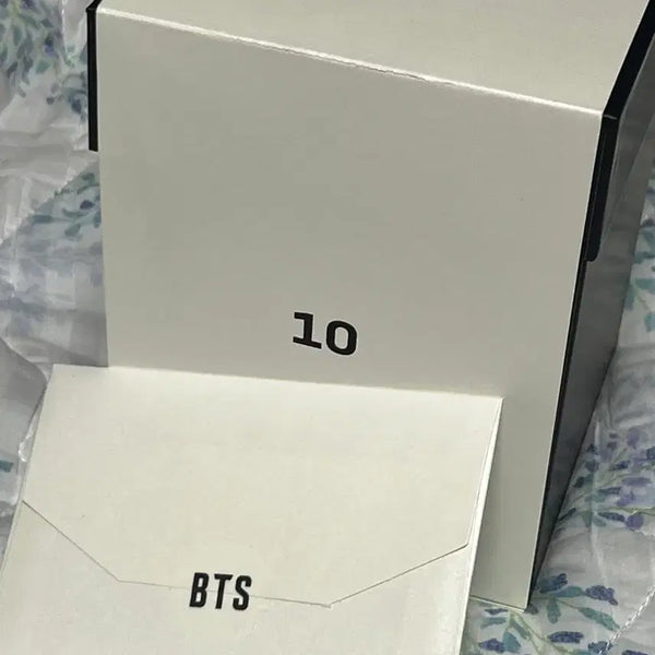 [BUNJANG] BTS Merch Box 10 Snow Globe Photocard Bundle Set (Unsealed) / (단순개봉)방탄 bts 머치박스10 스노우볼 포카포함 풀세트