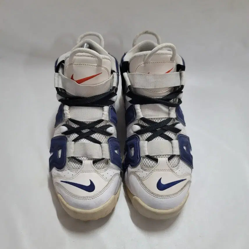 [BUNJANG] Nike Air More Uptempo Knicks Men's Sneakers (255) / 나이키 에어 모어 업템포닉스/남성(255)/w2332