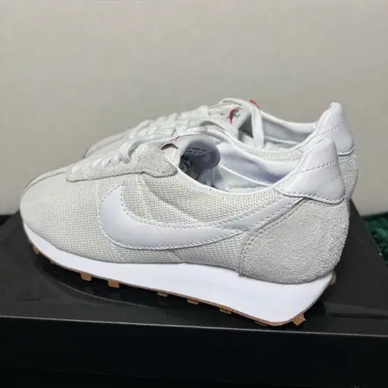 [BUNJANG] Nike LD-1000 Summit White Women's Sneakers / (여성용) 나이키 LD-1000 서밋 화이트(230~250 사이즈)