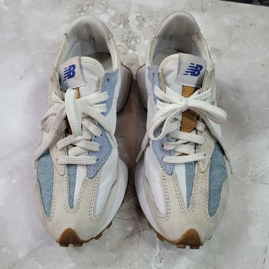 [BUNJANG] New Balance x Levi's 327 Ivory/Blue Denim Sneakers (240mm) / 뉴발란스 327 리바이스 아이보리/블루 스니커즈