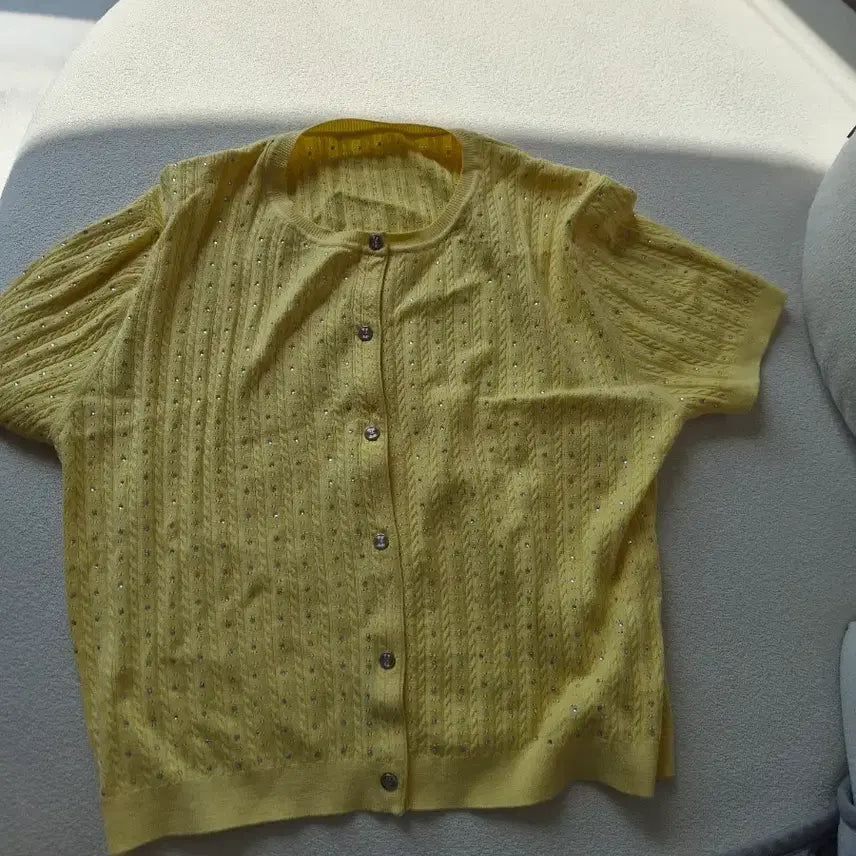 [BUNJANG] Yellow Cubic Short-Sleeve Cardigan / 옐로우 큐빅 반팔 가디건
