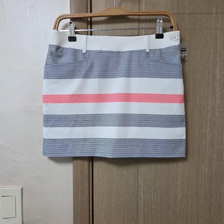 [BUNJANG] Titleist Women's Golf Skirt Size 67 / 타이틀리스트 골프치마 67싸이즈