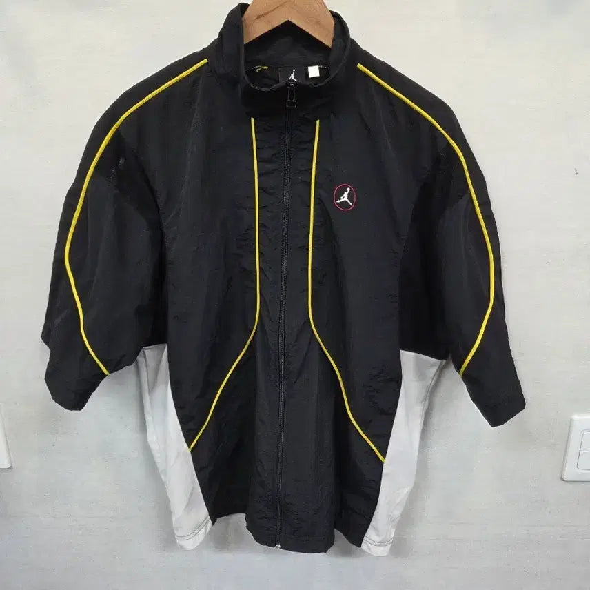 [BUNJANG] Jordan 90s Old School Jumpman Embroidered Logo Mesh Woven Zip-Up Short Sleeve Jacket / 조던 90s 올드스쿨 점프맨 자수로고 메쉬 우븐 집업반팔 자켓 m L