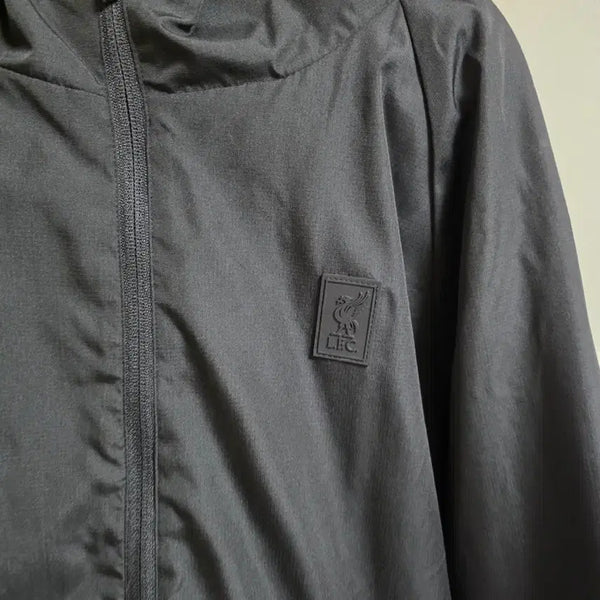 [BUNJANG] Liverpool Official Windbreaker Jacket (Size L) / 리버풀 공식 바람막이