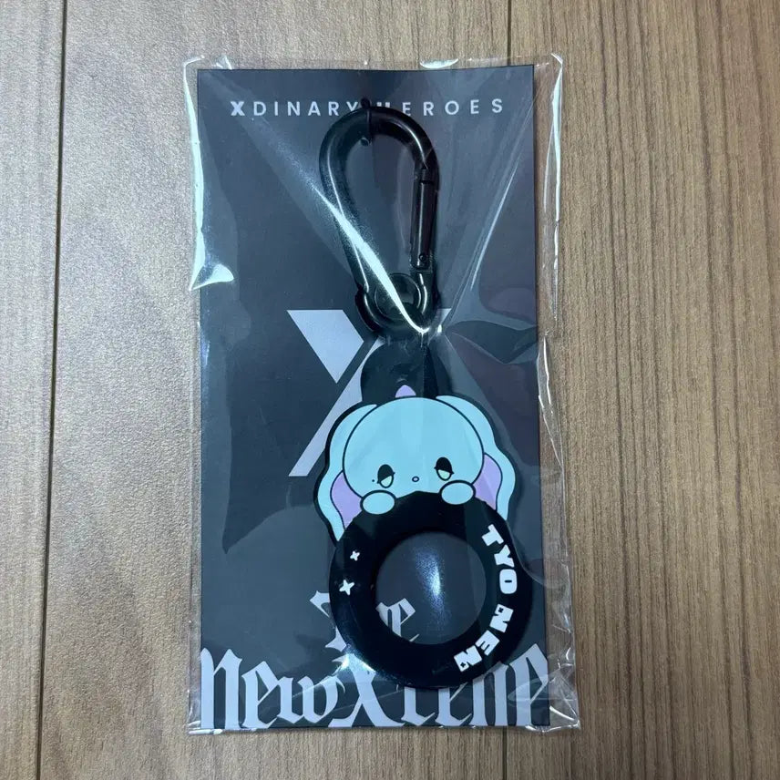 [BUNJANG] Xdinary Heroes Japan Concert MD Bottle Holder Junhan / 엑스디너리히어로즈 엑디즈 일본콘 엠디 굿즈 물병홀더 보틀홀더 준한 툐넨