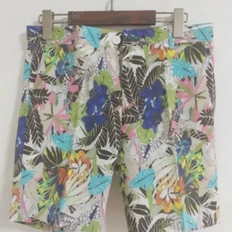 [BUNJANG] Palm Tree Print Slack Fit Shorts / 야자수 프린팅 슬랙스형 반바지 휴가바지