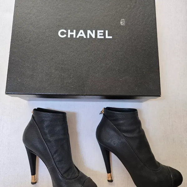 [BUNJANG] Vintage Chanel Black Leather Ankle Boots with Box / 빈티지 샤넬 블랙 레더 앵클 부츠 + 박스