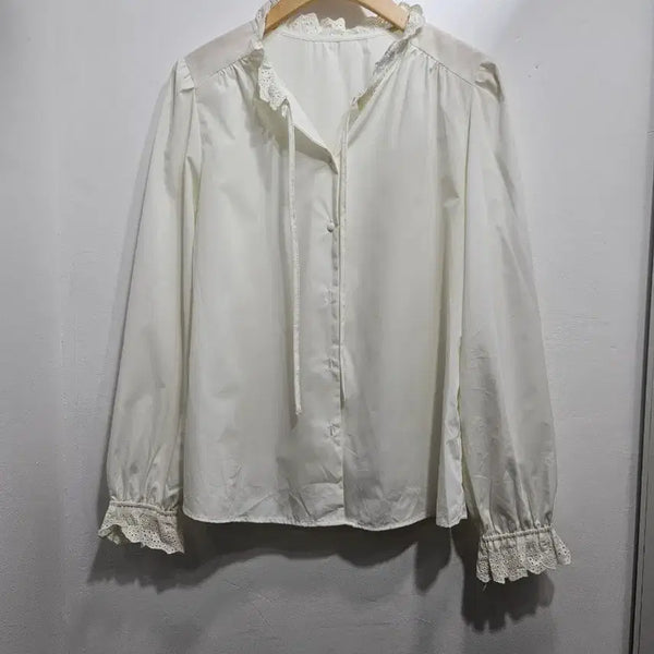 [BUNJANG] GU Lace Detail White Blouse / GU 레이스 디테일 화이트 블라우스