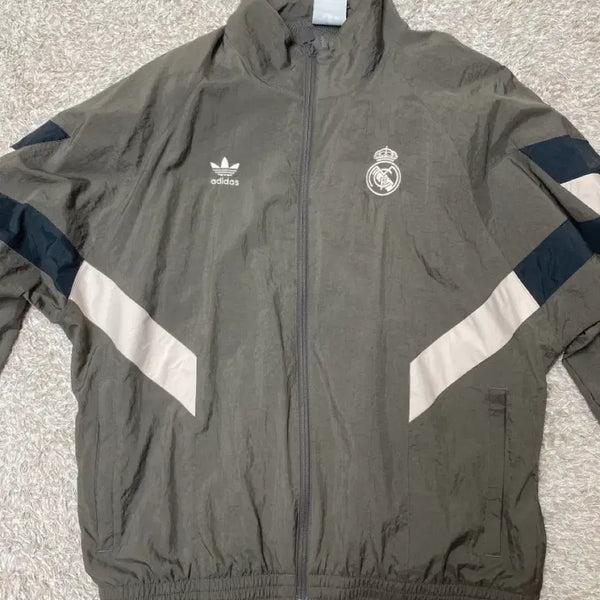 [BUNJANG] Adidas Real Madrid Windbreaker Jacket / 아디다스 레알마드리드 바람막이 자켓