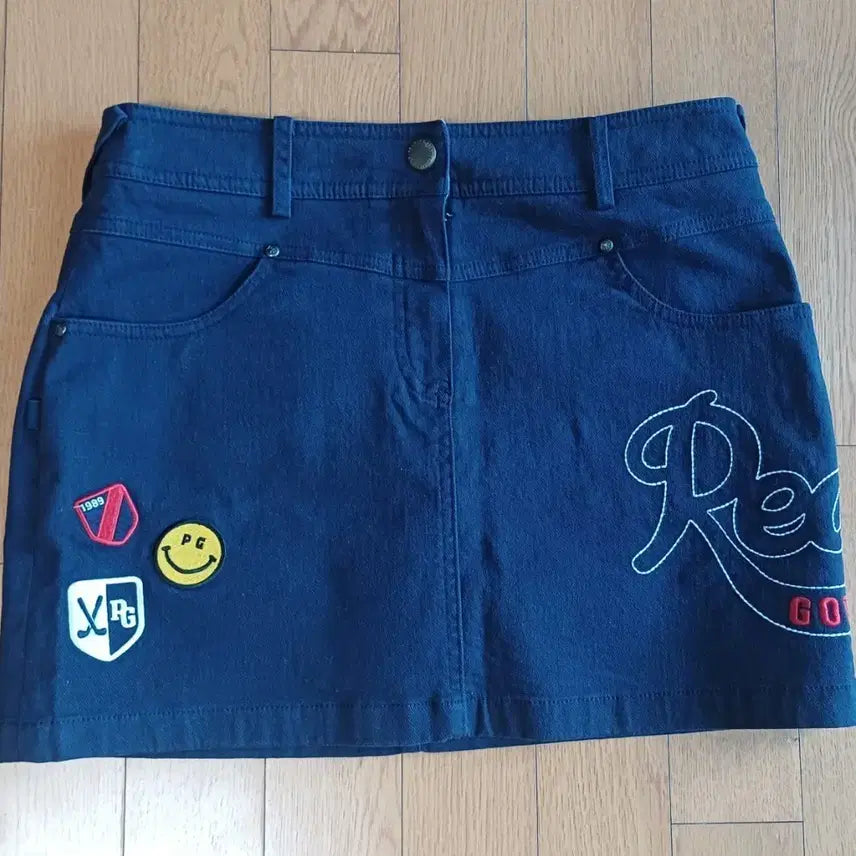 [BUNJANG] Pearly Gates Women's Smile Logo Embroidery Golf Skirt Navy / 파리게이츠 여성 스마일 로고 자수 골프 스커트 1 사이즈
