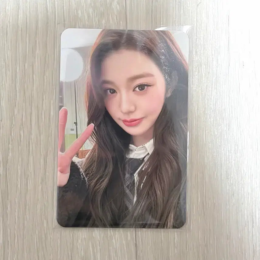 [BUNJANG] IVE Jang Wonyoung Blackhole Studio Photocard / 아이브 장원영 블랙홀 공방포카 양도 ive blackhole