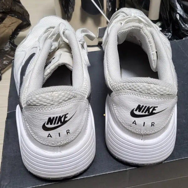 [BUNJANG] Nike Air Force White Sneakers (280mm) / 나이키 에어 운동화 280mm 상태좋음
