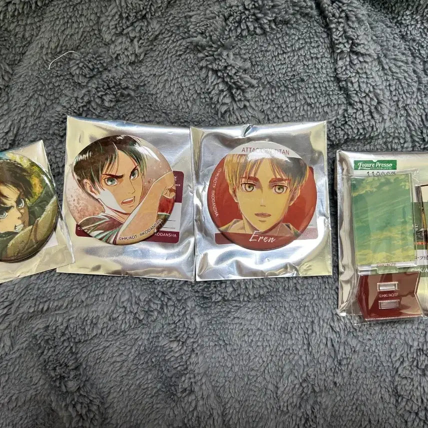 [BUNJANG] Attack on Titan Eren Acrylic Badge Set / 진격의 거인 에렌 아크릴, 뱃지 세트 판매