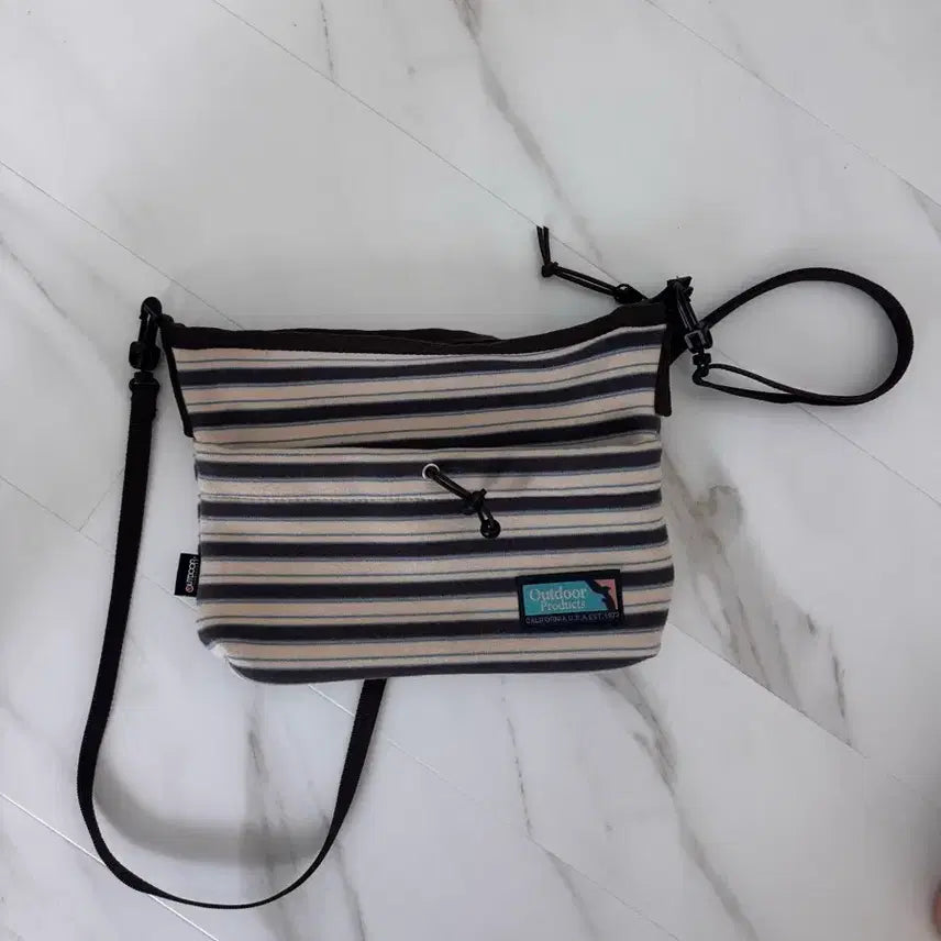 [BUNJANG] Outdoor Products Stripe Crossbody Bag / 아웃도어프로덕츠 스트라이프 크로스백