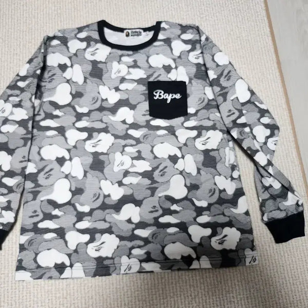 [BUNJANG] BAPE Long Sleeve T-shirt / 베이프 롱슬리브 티셔츠