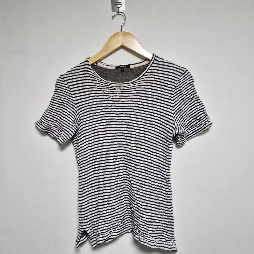 [BUNJANG] Allegri Striped Crinkle T-Shirt M / 알레그리Allegri 스트라이프 쭈굴이 티셔츠 M - T162