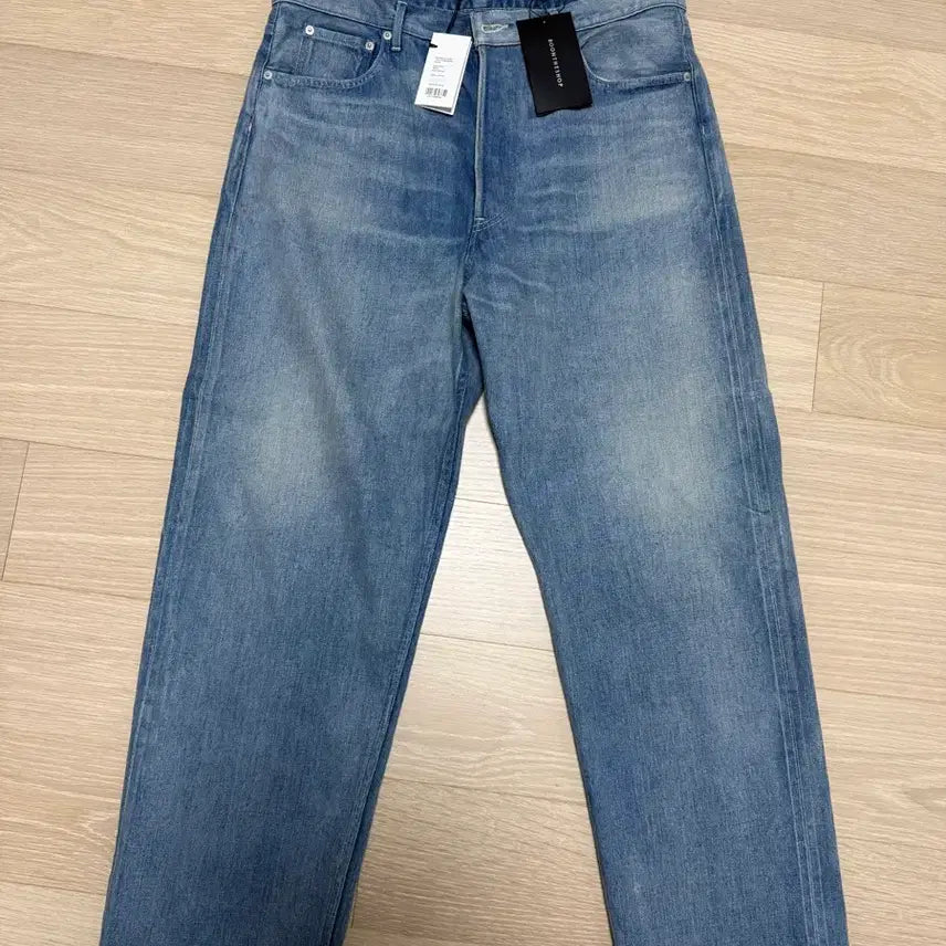 [BUNJANG] Auralee 25SS Selvage Faded Light Denim Wide Fit Pants Size 5 / 25ss 오라리 셀비지 페이디드 라이트 데님 5사이즈
