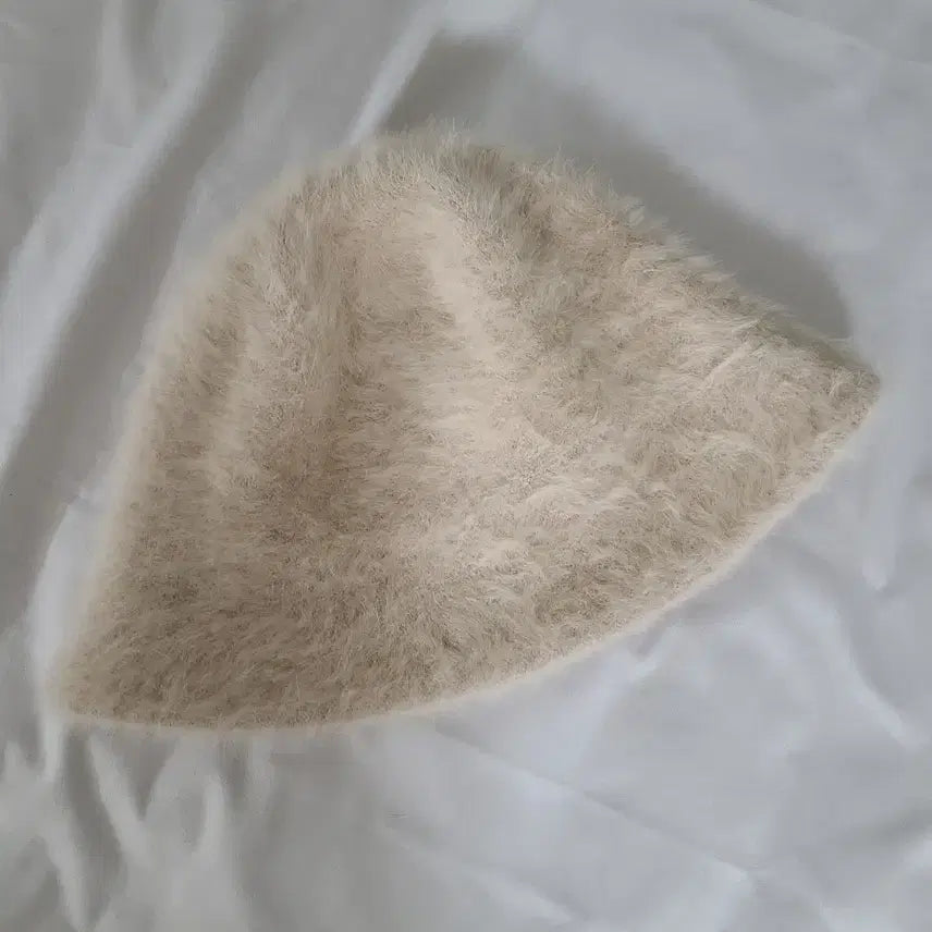 [BUNJANG] Angora Bucket Hat - Ivory / 앙고라 버킷햇 아이보리