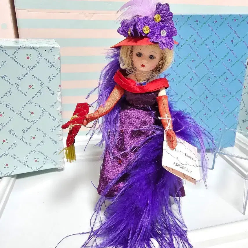 [BUNJANG] Madame Alexander Red Hat Sophisticate Doll / 마담 알렉산더 인형 레드햇 소피스티케이트
