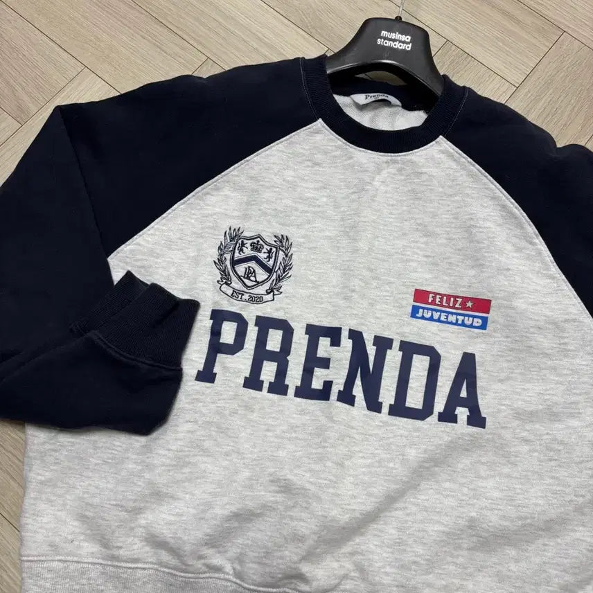 [BUNJANG] Frencha Sweatshirt / 프렌다 맨투맨