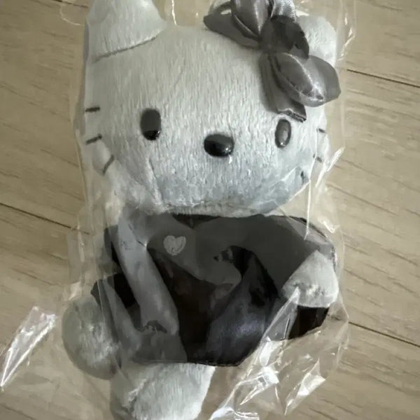 [BUNJANG] Sanrio Black Angel Kitty Sealed / 블랙엔젤 키티 미개봉 판매