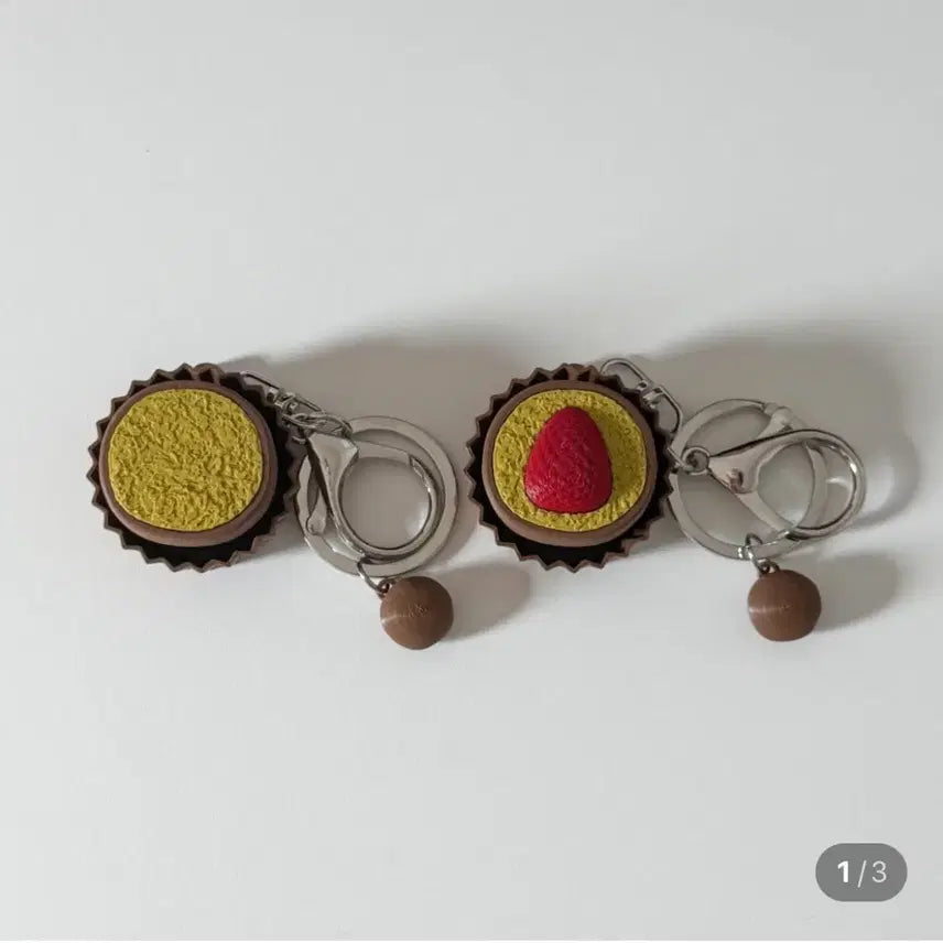 [BUNJANG] MOMMU Dubai Jjondokuki Clicker Keychain / 모무 두바이쫀득쿠키 두쫀쿠 클릭커 클리커 키링