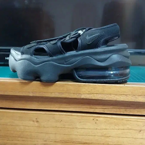 [BUNJANG] Nike Coco Sandals (Size 230) / 나이키 정품 코코 샌들. 230
