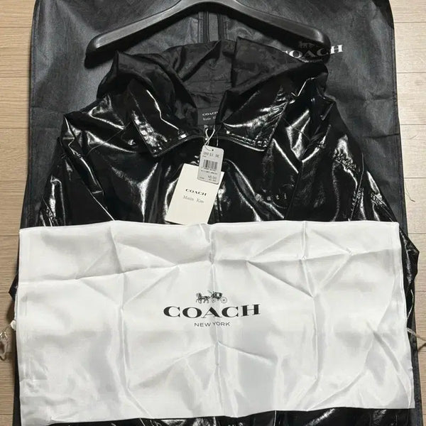 [BUNJANG] Coach x Matin Kim Coated Hooded Jumper Black / 코치 마뗑킴 코팅 후드 점퍼 블랙