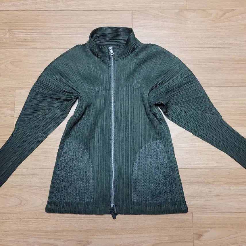 [BUNJANG] Issey Miyake Pleats Please Zip-Up Jacket Cardigan Top / 이세이미야케 플리츠플리즈 재킷 고급스러운 집업 자켓 가디건 탑