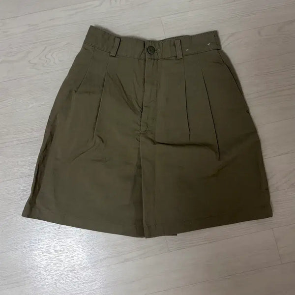 [BUNJANG] Uniqlo Linen Shorts Women's S Khaki / 유니클로 린넨 반바지
