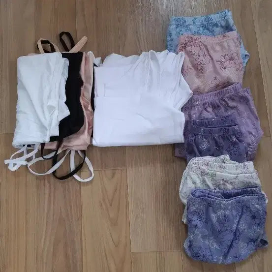 [BUNJANG] Women's Underwear Set: Camisole, T-Shirt, and Panties / 여성용 속옷 팬티 나시 티셔츠