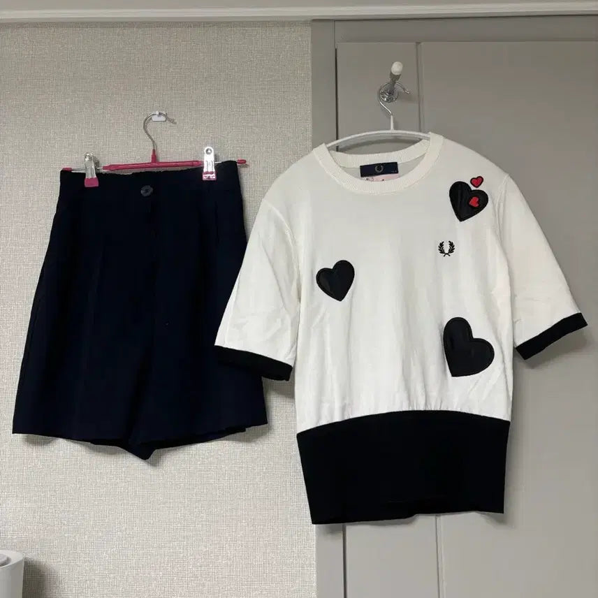 [BUNJANG] Fred Perry x Amy Winehouse Collaboration Short Sleeve Knit Top / (새제품) 프레디페리 x AMY WINEHOUSE 반팔니트