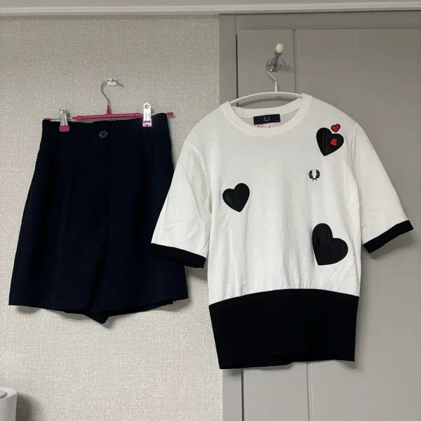 [BUNJANG] Fred Perry x Amy Winehouse Collaboration Short Sleeve Knit Top / (새제품) 프레디페리 x AMY WINEHOUSE 반팔니트