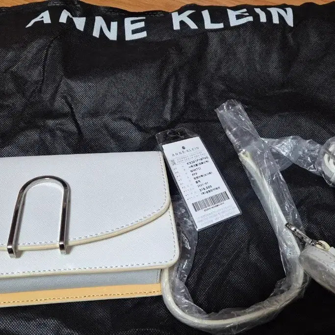 [BUNJANG] Anne Klein White Metal Accent Mini Crossbody Bag / ANNE KLEN 미니백