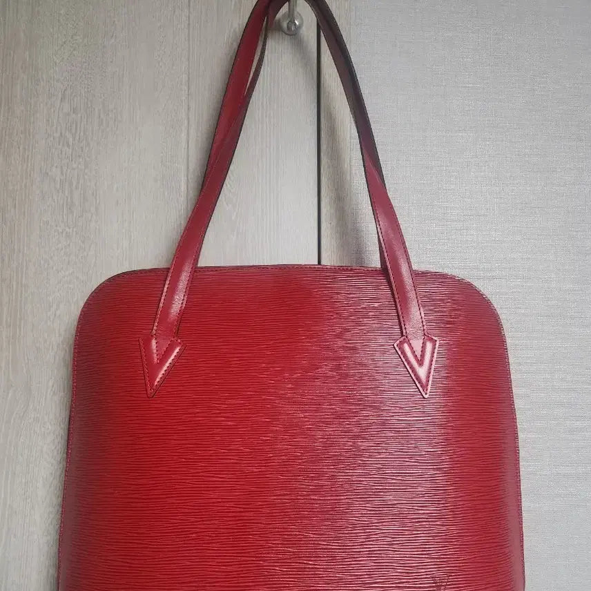 [BUNJANG] Louis Vuitton Épi Sac Shoulder Bag / 루이비통 에삐 루삭 숄더백