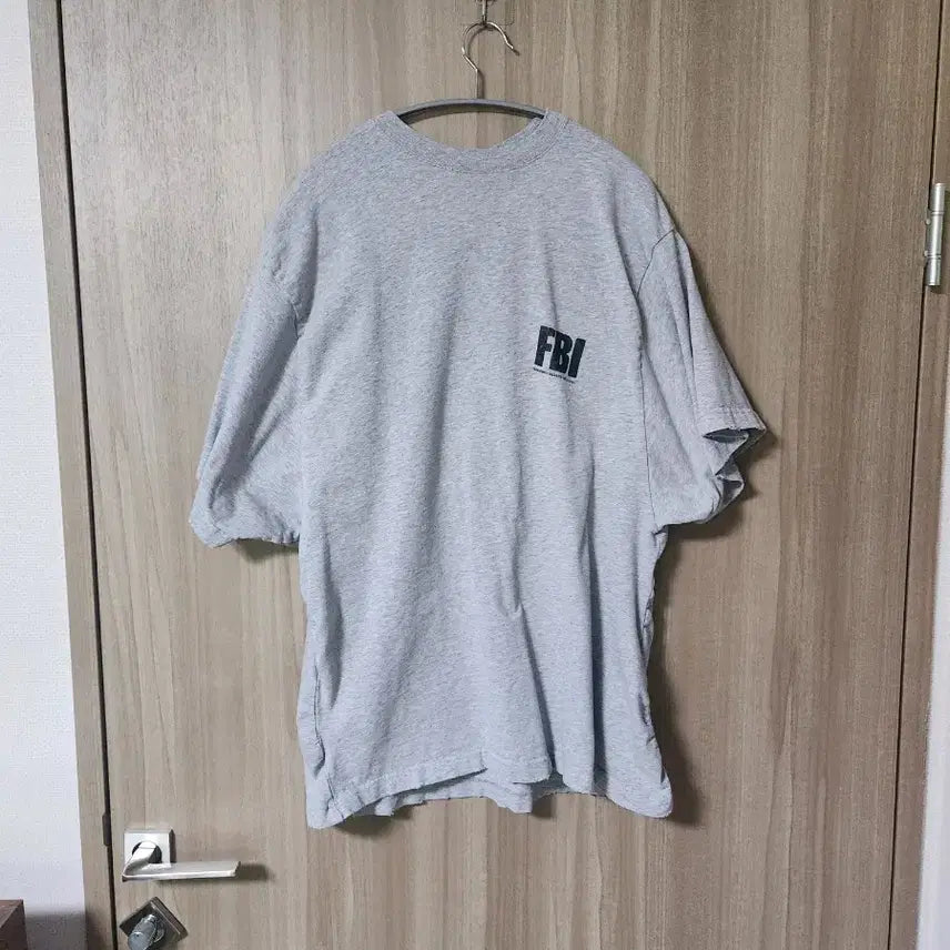 [BUNJANG] Balenciaga FBI T-Shirt Grey Size 1 / (정품) 발렌시아가 FBI 반팔 티셔츠 그레이 1 사이즈