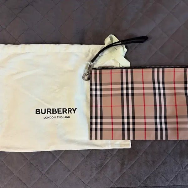 [BUNJANG] Burberry Leather Clutch Bag / 버버리 클러치백