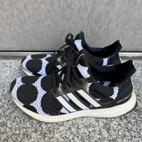 [BUNJANG] Marimekko x Adidas Ultra Boost Shoes Size 245 / 마리메꼬 marimekko 사이즈 245 울트라 부스트 (거의새것!)