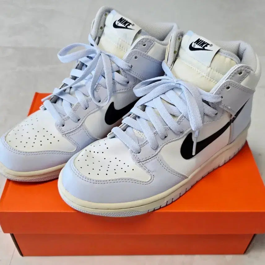 [BUNJANG] Nike Dunk High GS 'Football Grey Black' (GS) / 정품 나이키 덩크 하이 GS풋볼 그레이 블랙(245.예쁜 하늘색)