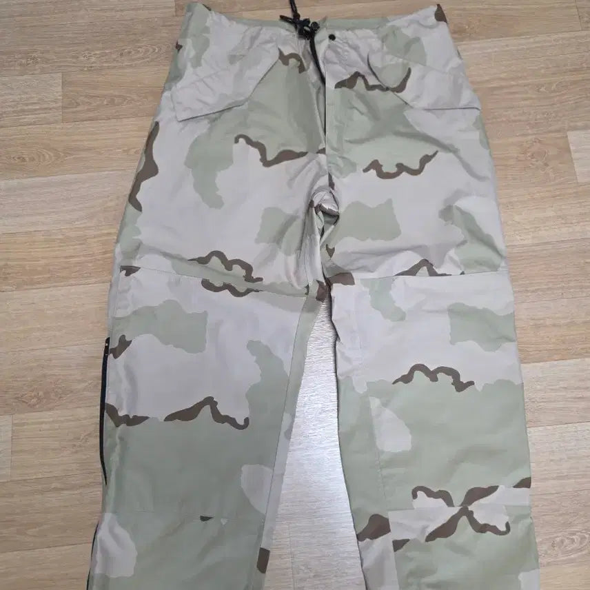 [BUNJANG] US Military Desert Three-Color Gore-Tex Cargo Pants / 미군 사막삼색 고어텍스 카고 바지
