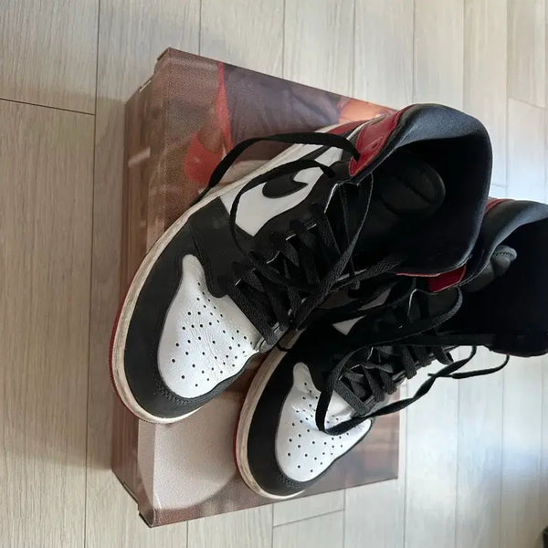 [BUNJANG] Air Jordan Retro High Black Toe / 에어 조던 레트로 하이 블랙토(2026)