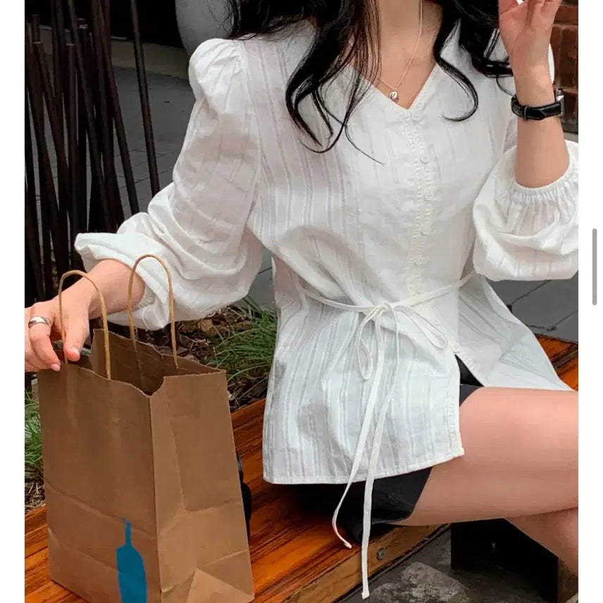 [BUNJANG] Dearment Perfume Lace Strap Cotton Blouse / 디어먼트 퍼퓸 레이스 라인 스트랩 코튼 블라우스