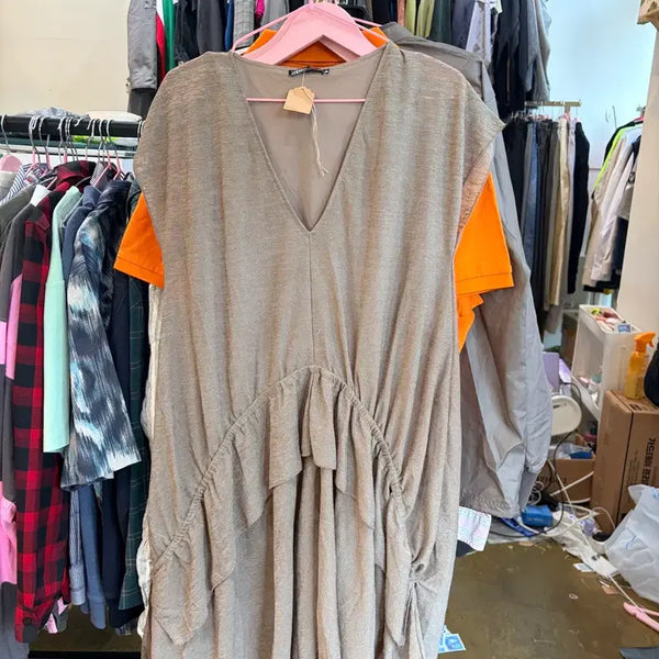 [BUNJANG] Zara Shirring V-Neck Long Dress Beige / 새상품 자라 베이지 브이넥 셔링 롱 원피스