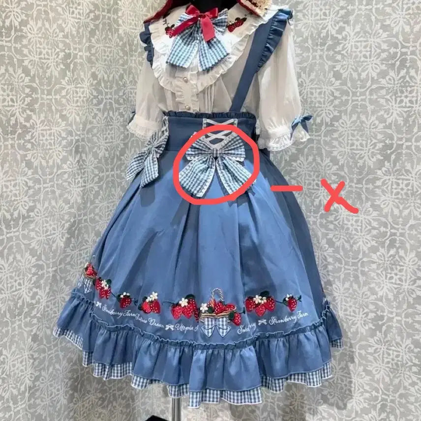 [BUNJANG] Amavel Strawberry Farm Series Jumper Skirt + Short Sleeve Blouse Set / 아마벨 스트로베리 팜 시리즈 점퍼스커트 + 반팔블라우스 세트 로리타