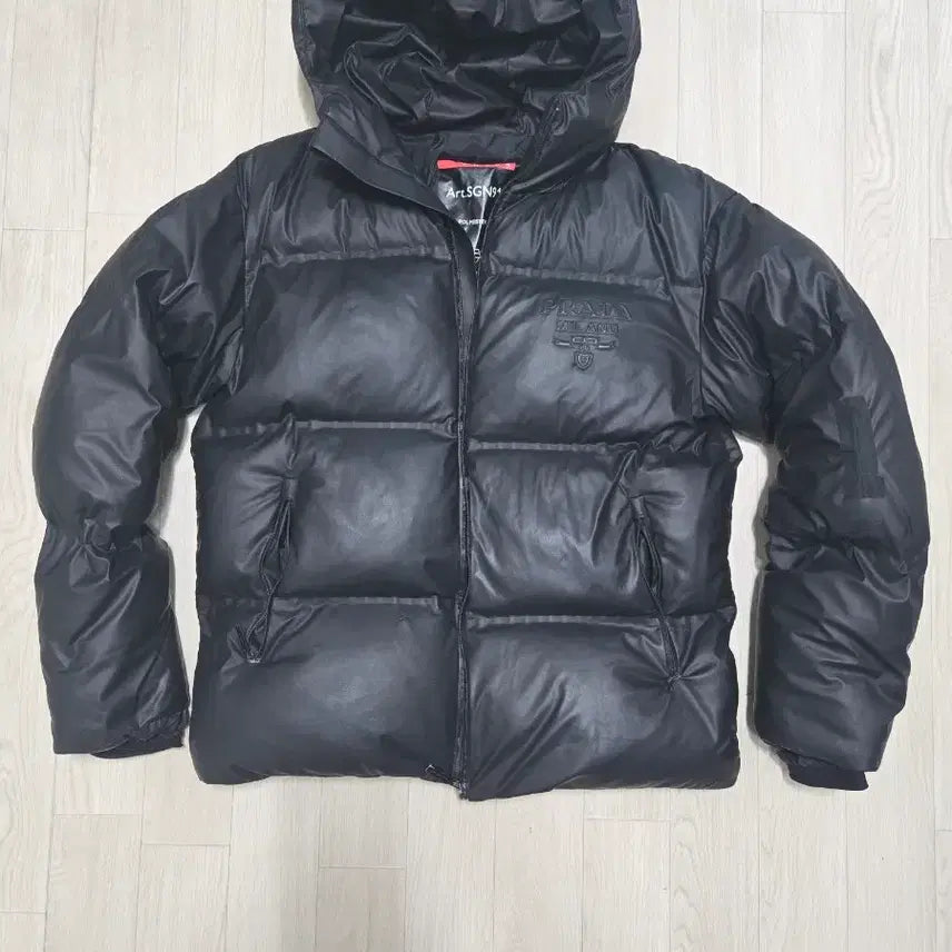 [BUNJANG] Prada Black Padded Down Jumper Size 54 / 프라다 블랙 패딩 점퍼