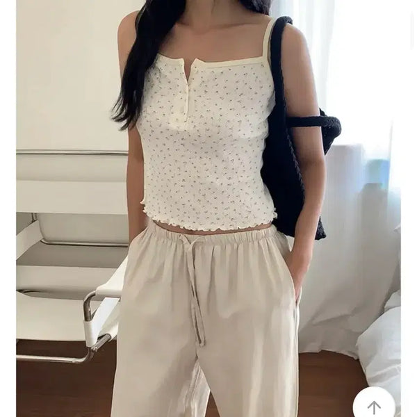 [BUNJANG] Floral Sleeveless Tank Top / 플라워 슬리브리스 나시