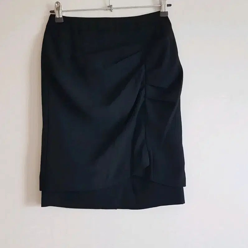 [BUNJANG] Must Be Black Skirt / 머스트비 스커트 미착용