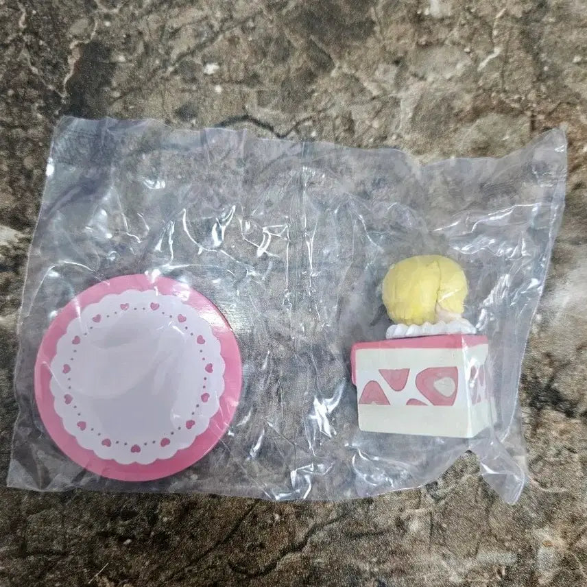 [BUNJANG] Beautiful High School Earth Defense Club Hakone Yumoto Cake Gacha Figure / 미남고교 지구방위부 하코네 유모토 케이크 가챠
