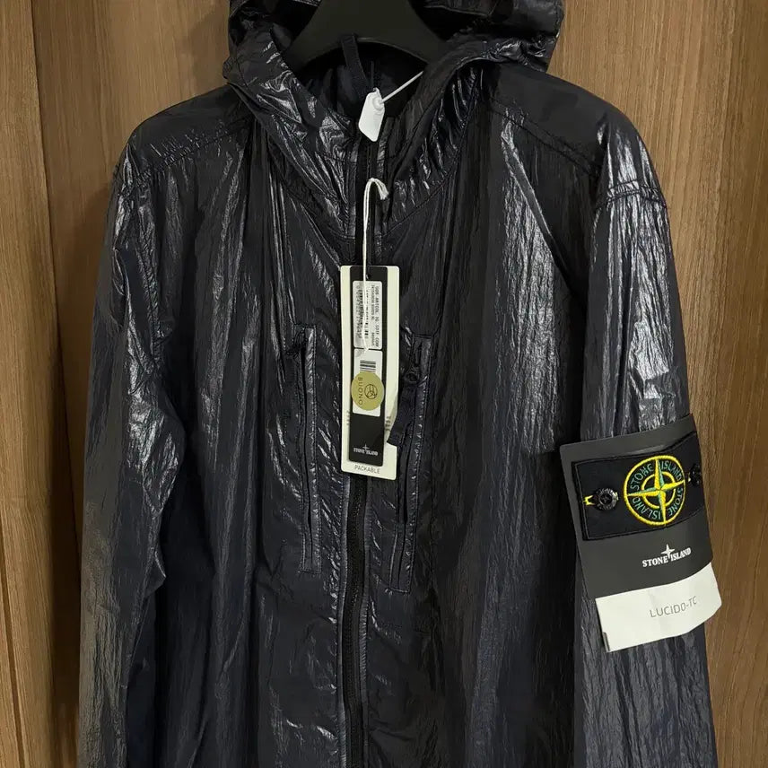 [BUNJANG] Stone Island Lucido Packable Windbreaker Jacket Navy / [새상품]스톤아일랜드 루시도 바람막이 패커블 자켓 네이비 M,L